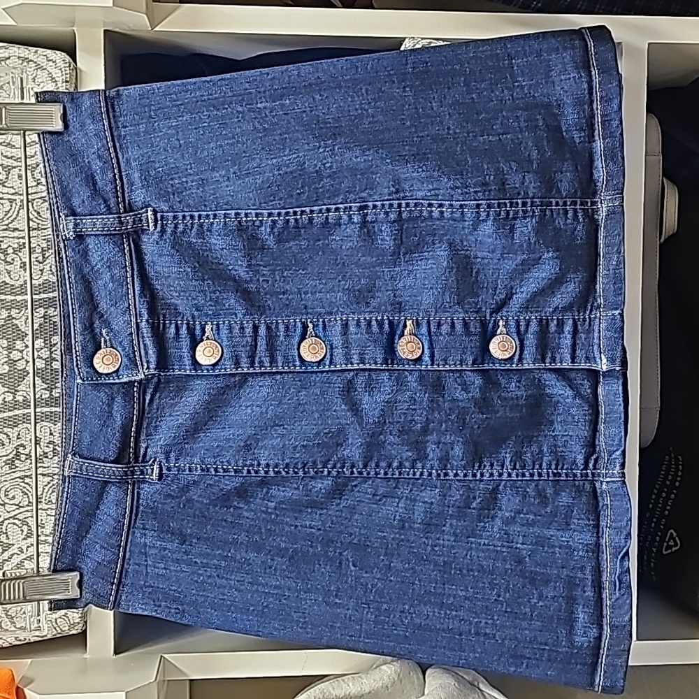 Celebrity Pink denim skirt